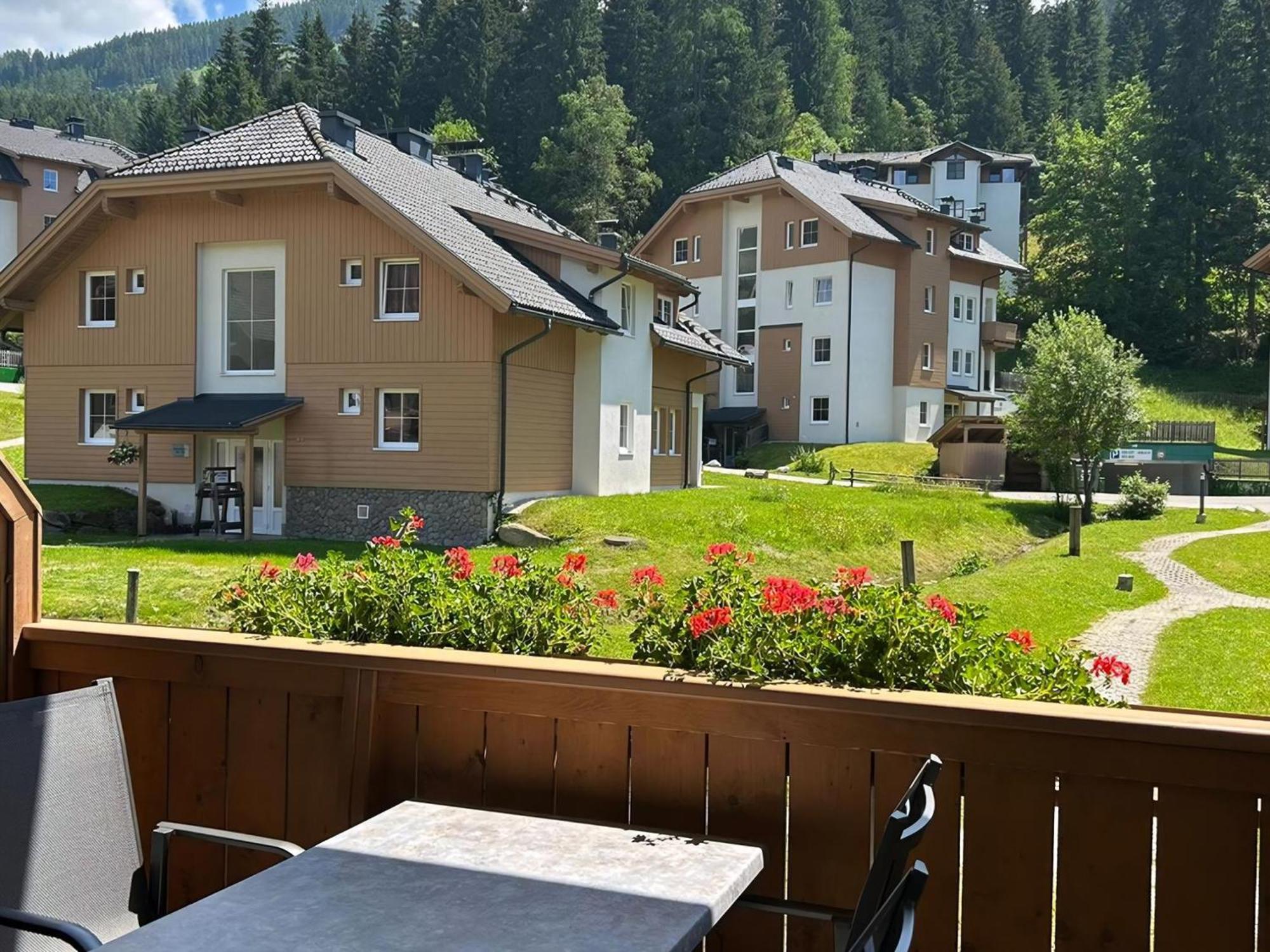 Landal Bad Kleinkirchheim Hotel ภายนอก รูปภาพ